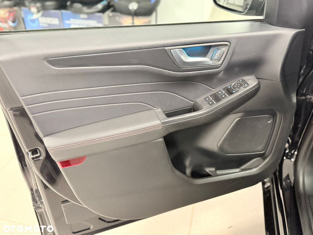 Ford Kuga 2.5 FHEV FWD ST-Line - 25