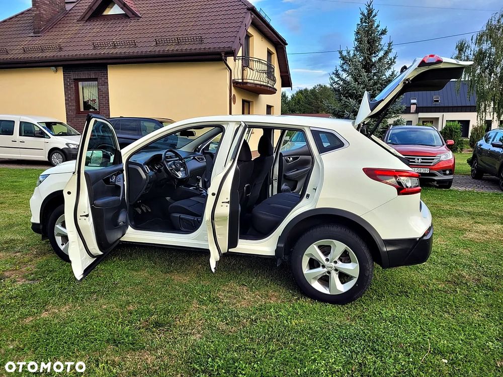 Nissan Qashqai 1.3 DIG-T N-WAY - 9
