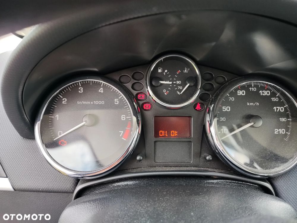 Peugeot 207 CC - 13