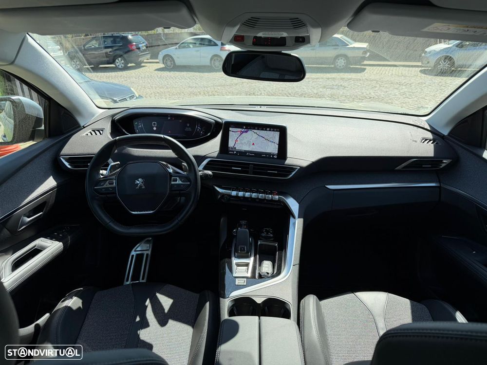 Peugeot 3008 1.2 PureTech Allure EAT8 - 8