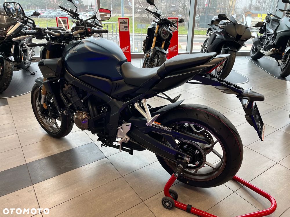 Honda CB - 10