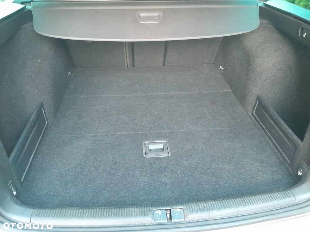 Volkswagen Passat 1.8 TSI Comfortline - 17