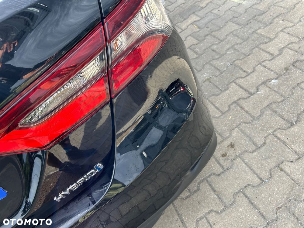 Toyota Camry - 18