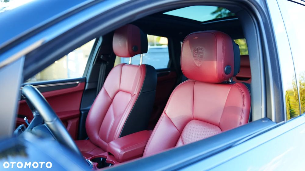 Porsche Macan T - 24