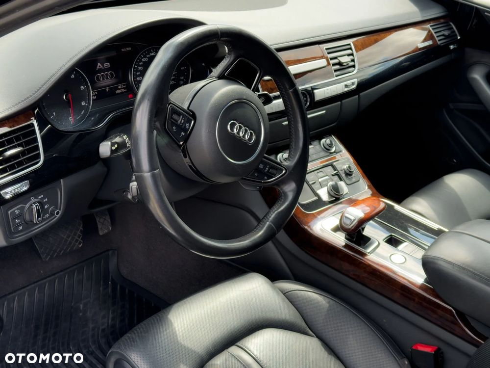 Audi A8 - 6