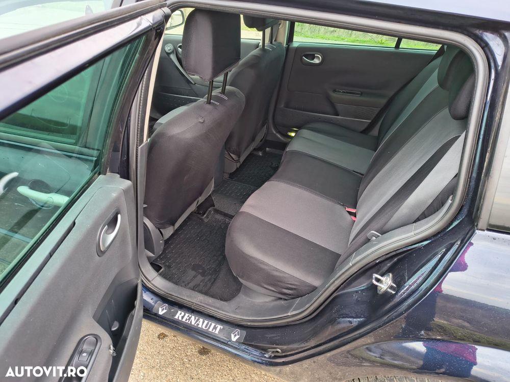 Renault Megane 1.6 Exception - 7