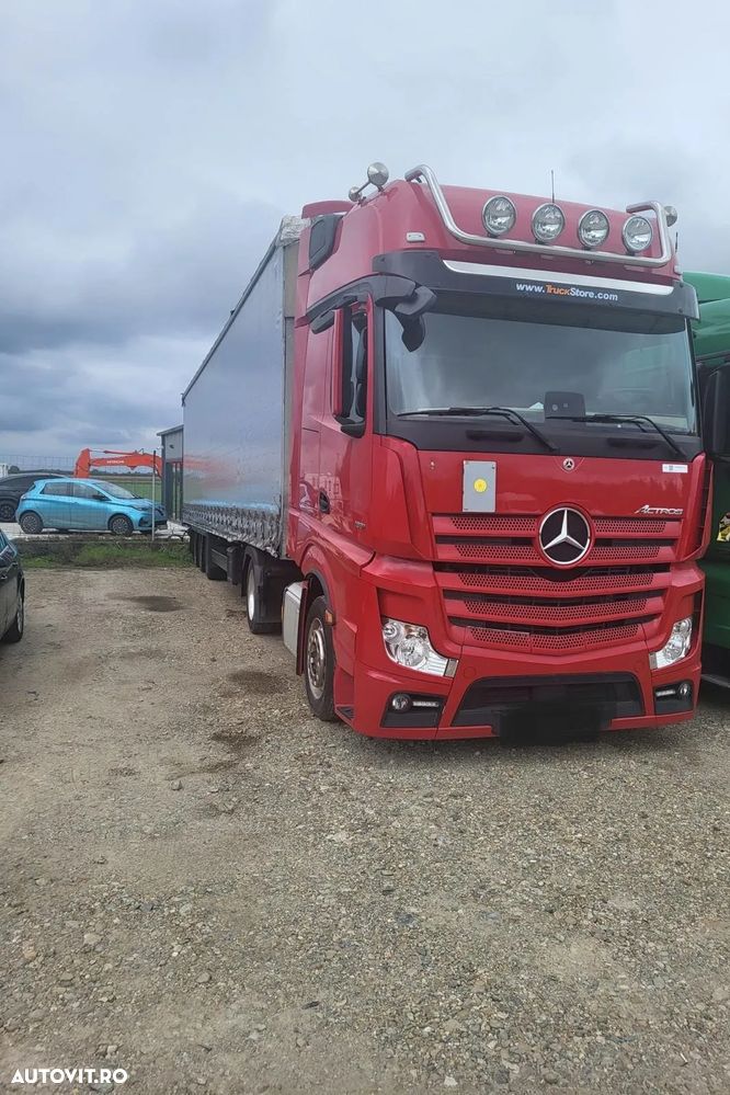 Mercedes-Benz Actros Mega - 1