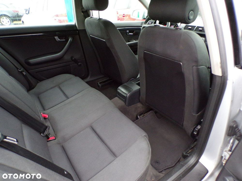 Audi A4 Avant - 25
