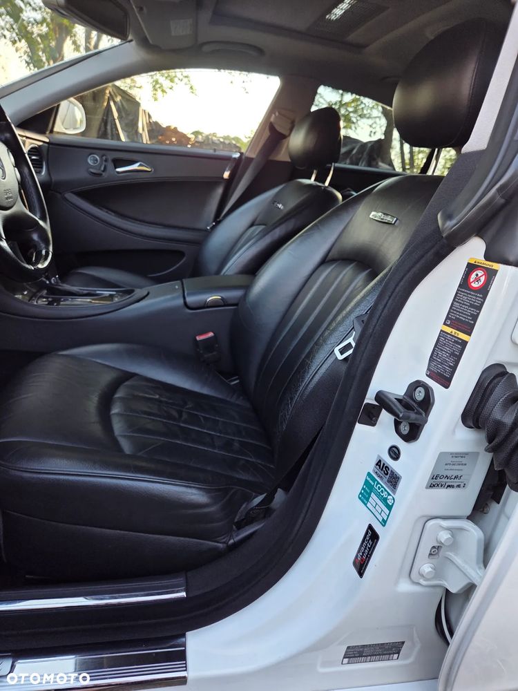 Mercedes-Benz CLS 500 - 32