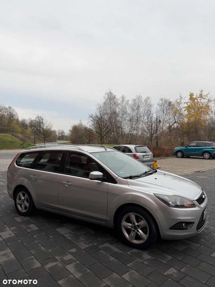 Ford Focus 1.6 16V Ambiente - 12