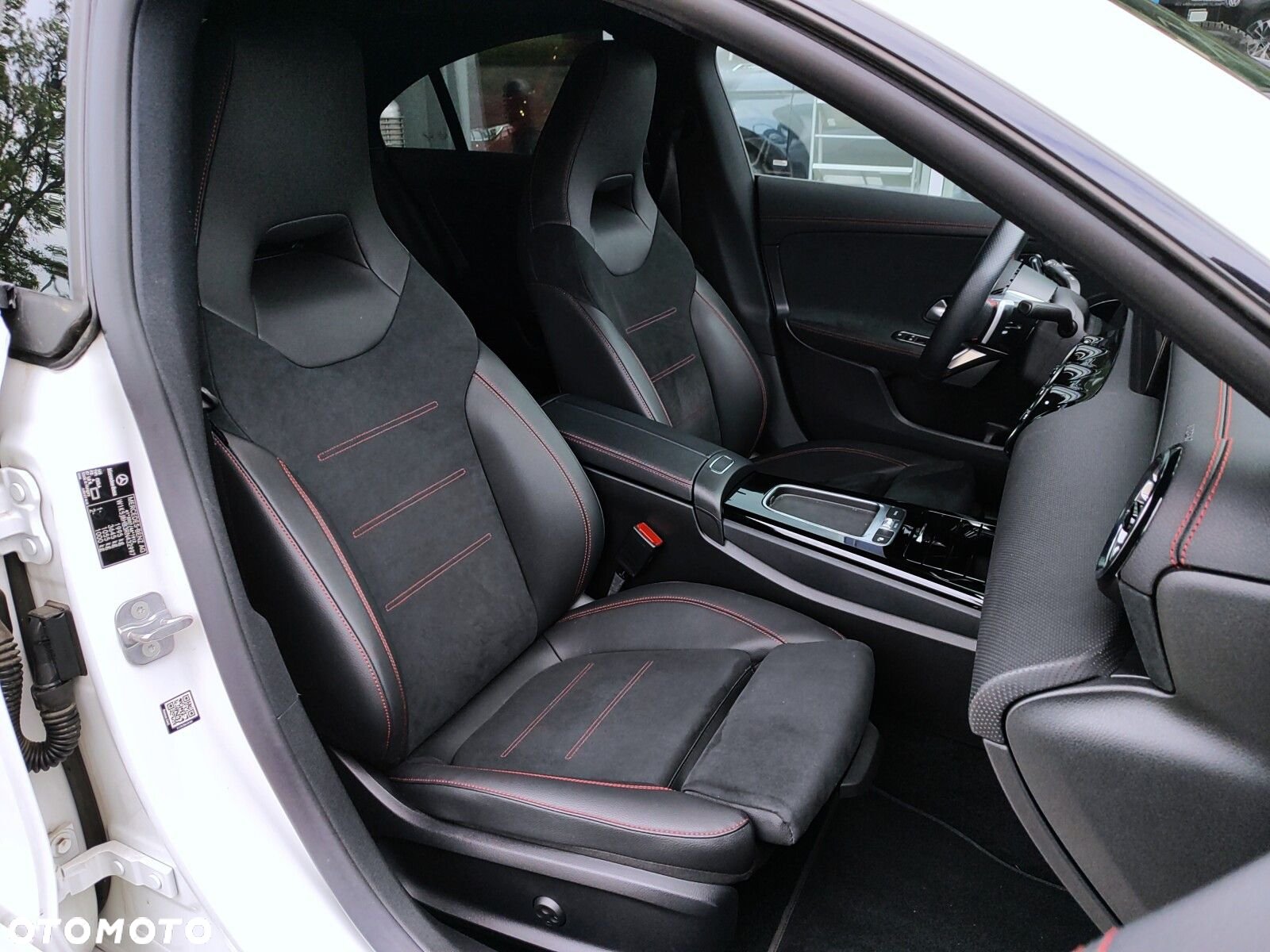 Mercedes-Benz CLA 200 AMG Line 7G-DCT - 12