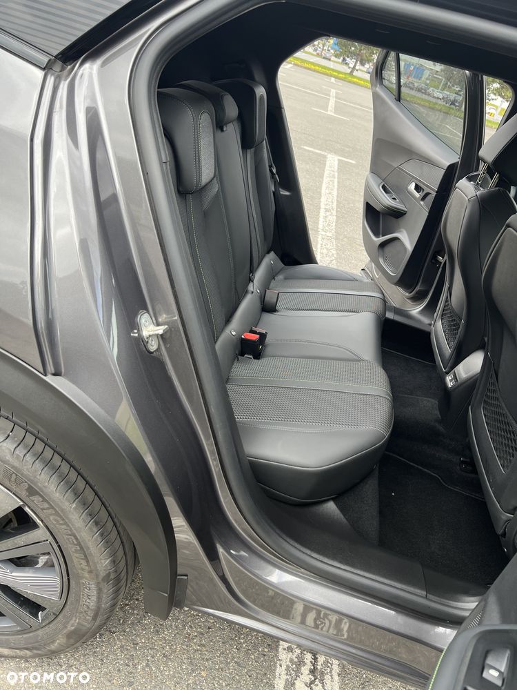 Peugeot 2008 PureTech 130 EAT8 GT Exclusive - 13