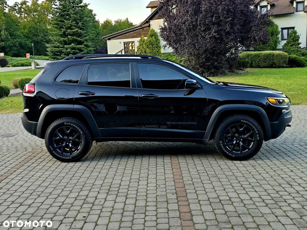 Jeep Cherokee - 5