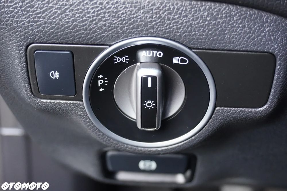 Mercedes-Benz CLA 200 Peak Edition - 34