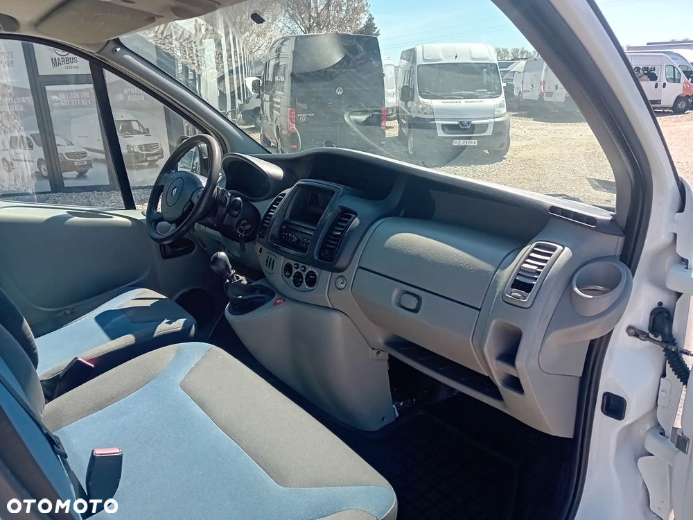 Renault Trafic - 16