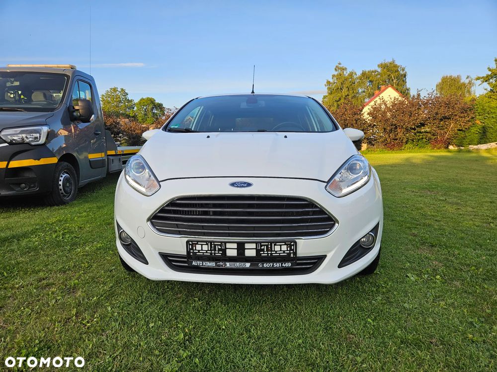 Ford Fiesta 1.0 EcoBoost S&S TITANIUM - 2