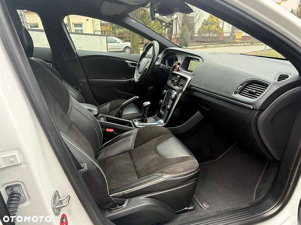 Volvo V40 D2 RDesign - 24