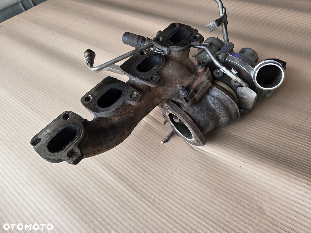 Turbosprężarka turbina 1.6 THP Citroen Peugeot  V762045580 - 2
