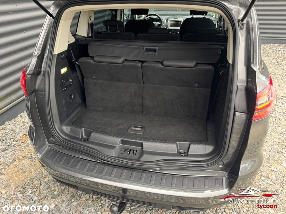Ford S-Max - 24
