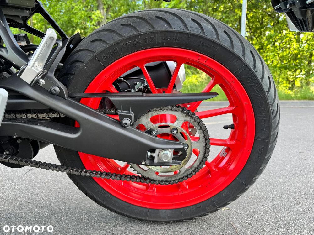Yamaha MT - 19
