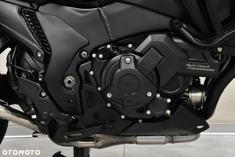 Honda VFR - 23