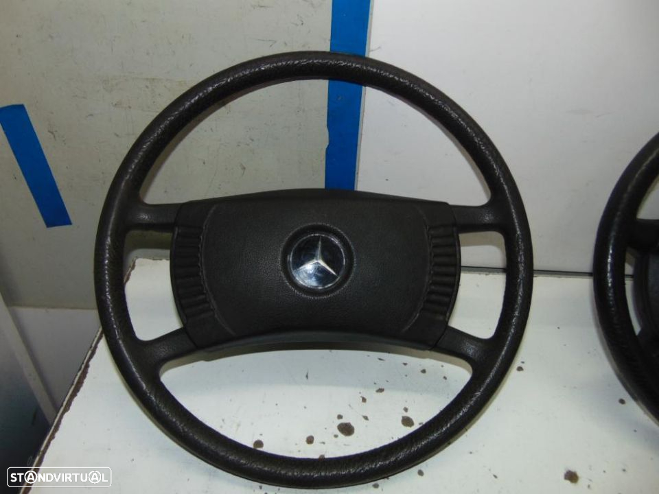 Mercedes W114 e 115 volante - 2