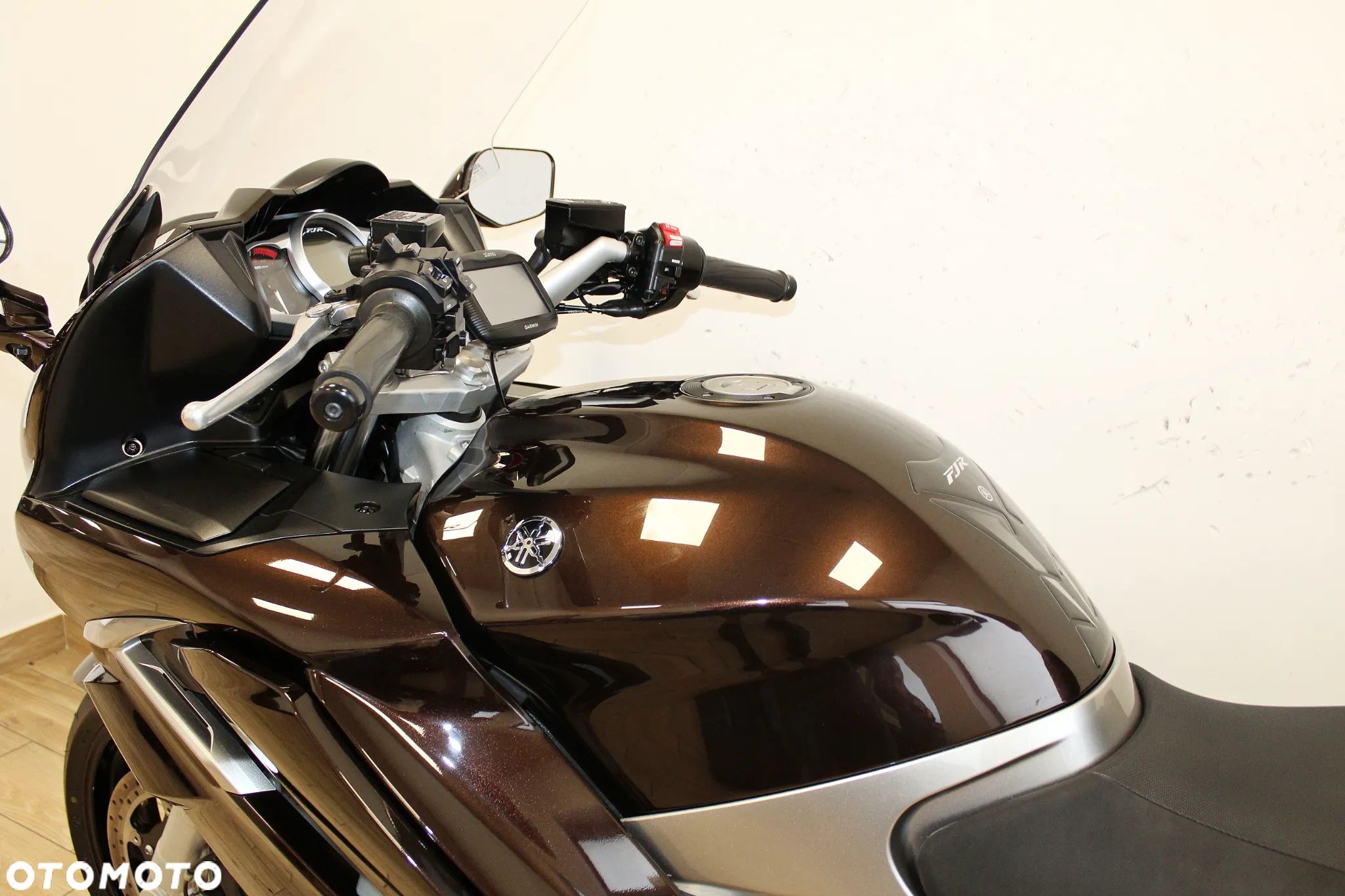 Yamaha FJR - 16