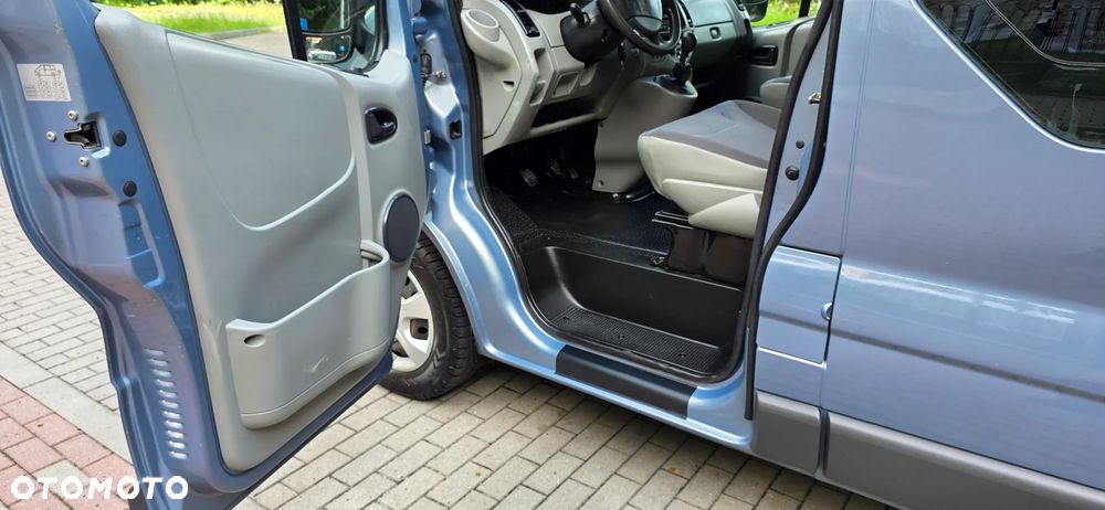 Renault Trafic - 12