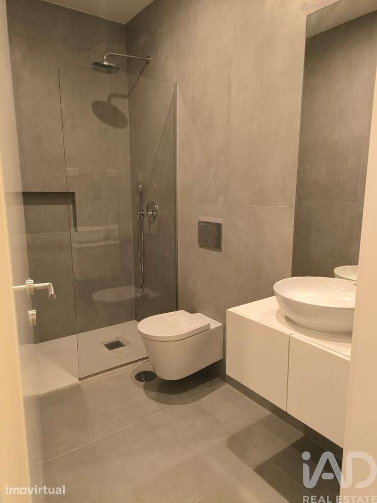 Apartamento T2 em Lordelo Do Ouro E Massarelos de 126,00 m2 - Grande imagem: 2/23