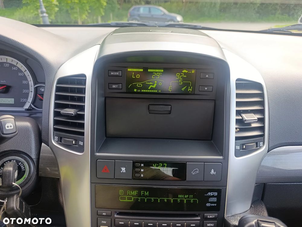 Chevrolet Captiva - 22