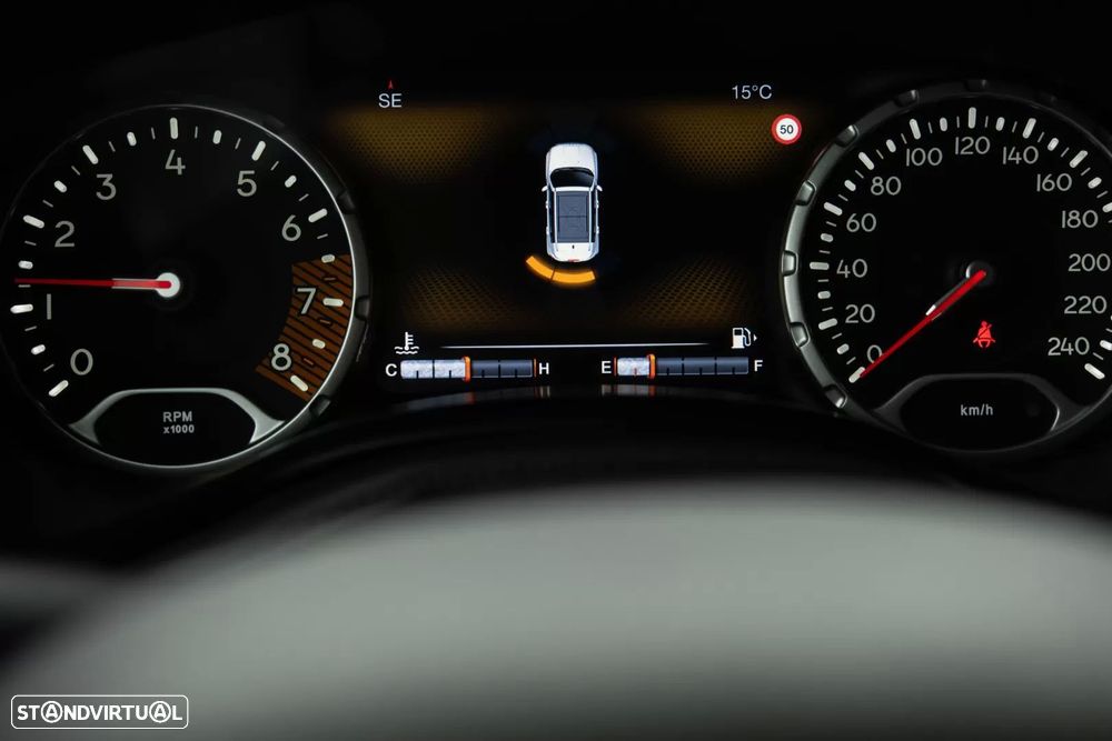 Jeep Renegade 1.0 T Limited - 27