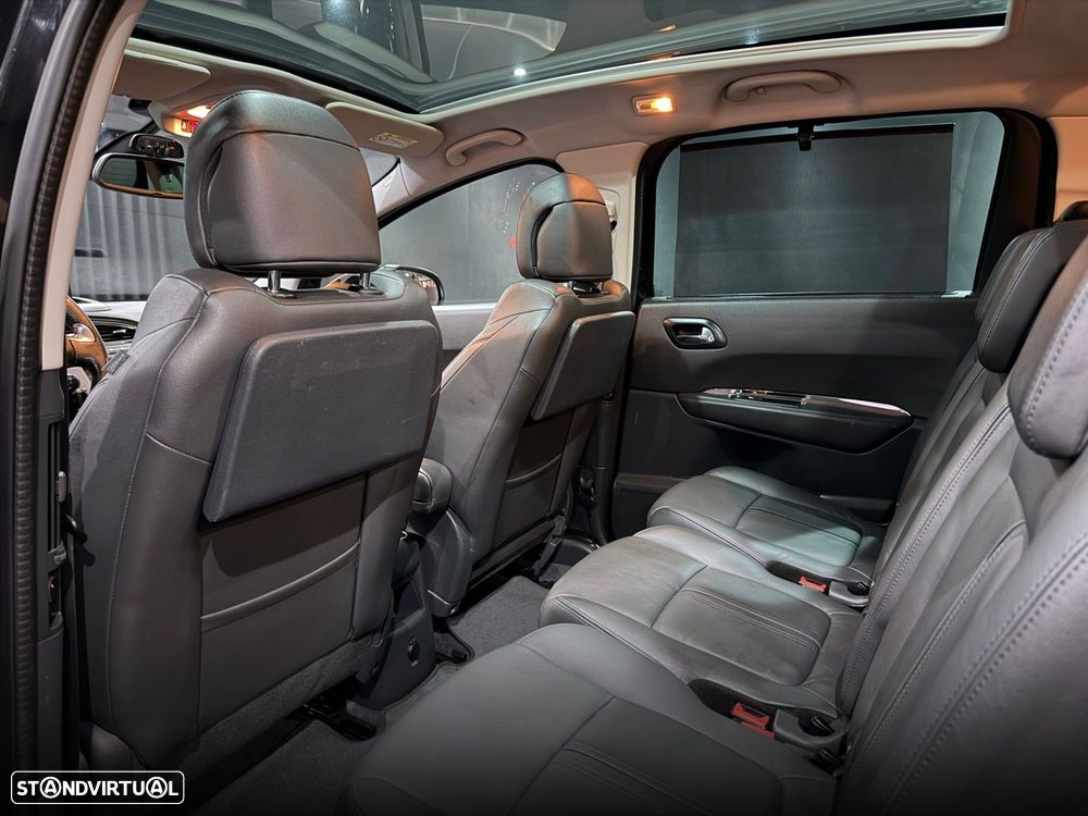 Peugeot 5008 1.6 BlueHDi Allure EAT6 - 28