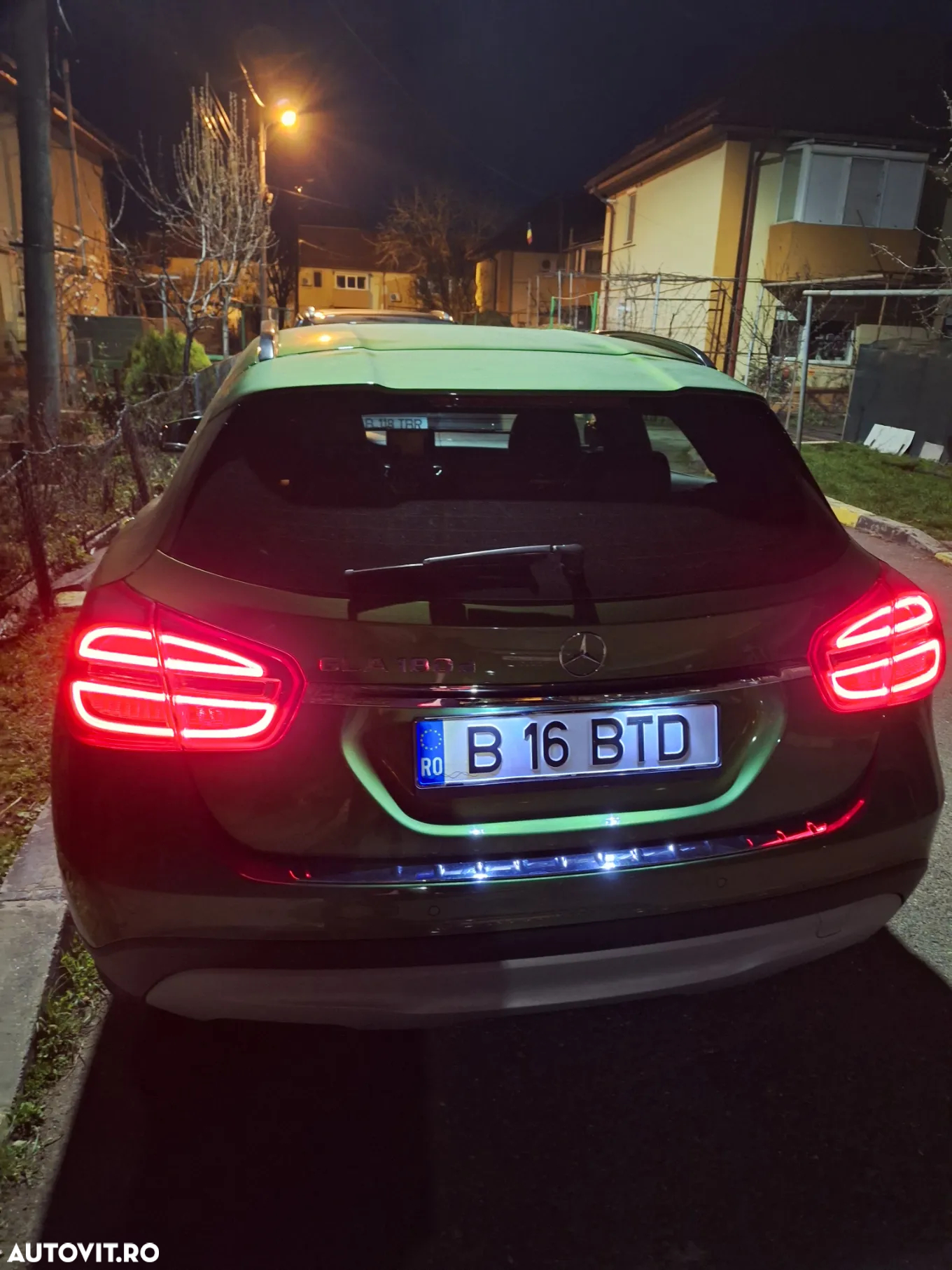 Mercedes-Benz GLA - 11