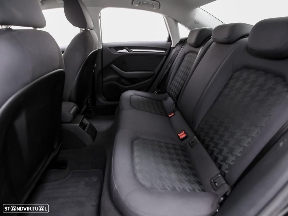 Audi A3 Limousine 1.6 TDI Business Line Attraction - 11