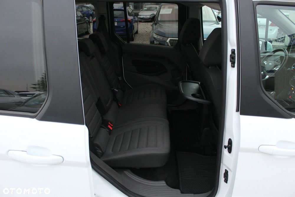 Ford Tourneo Connect - 13