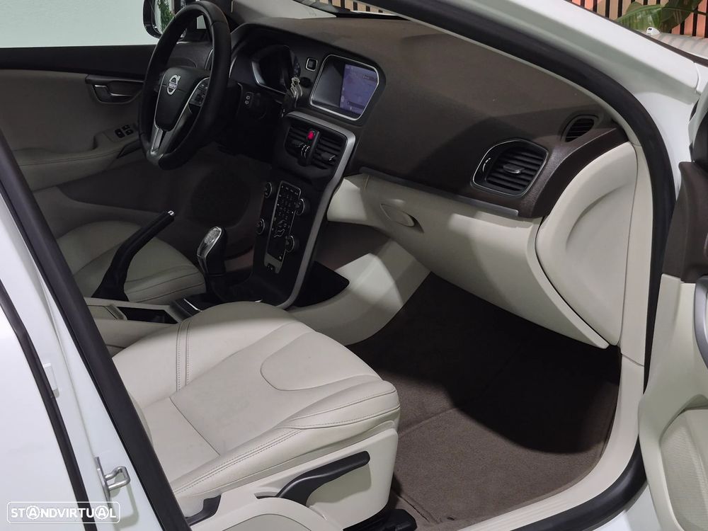 Volvo V40 1.6 D2 Momentum Eco - 15