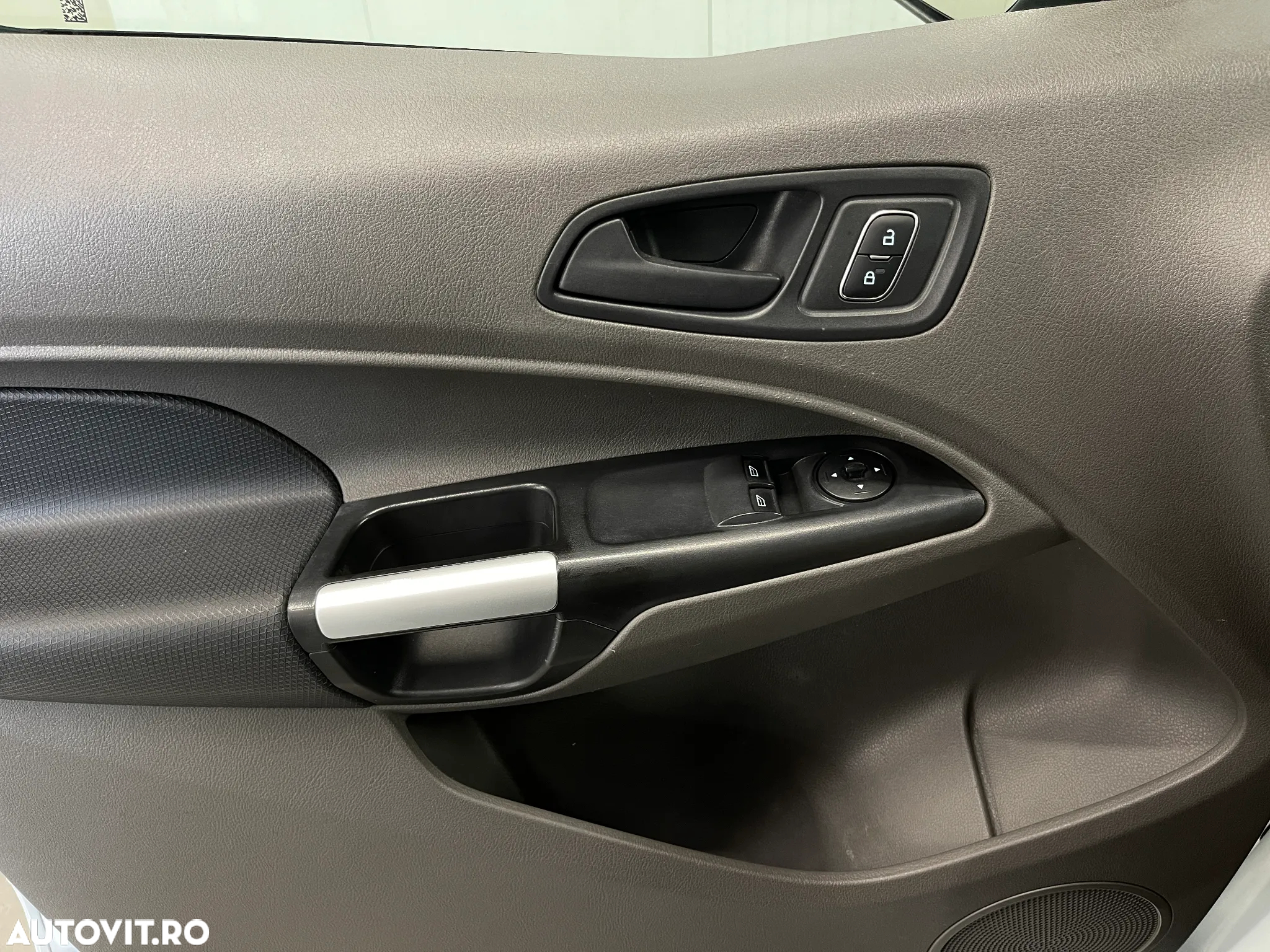 Ford Transit Connect - 14