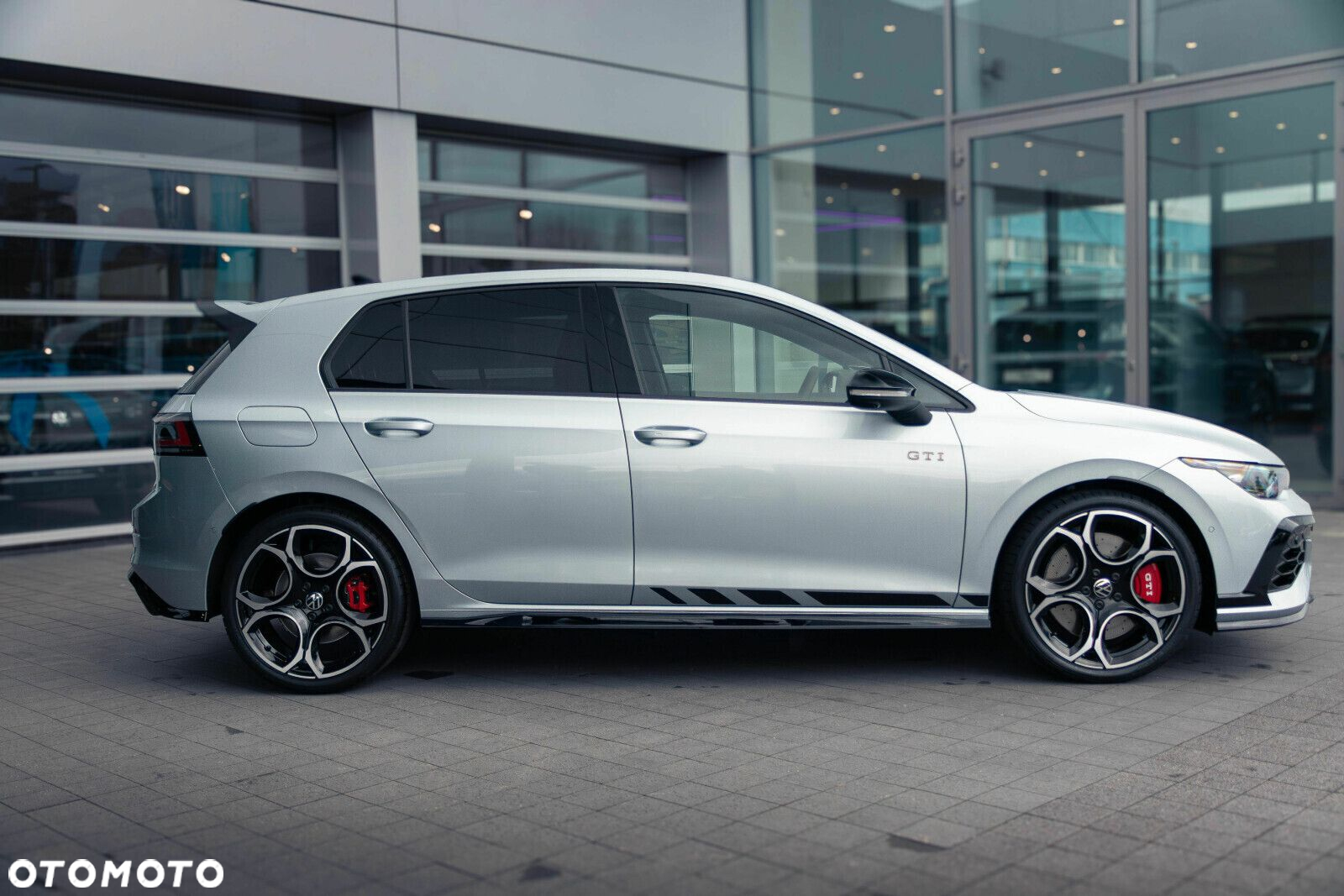 Volkswagen Golf - 8