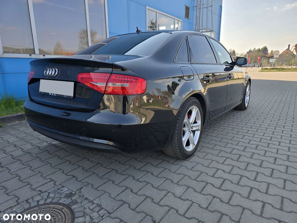 Audi A4 Limousine 2.0 TDI DPF S line Sportpaket - 9