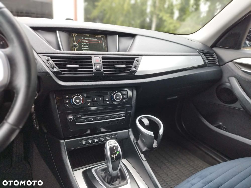 BMW X1 xDrive18d xLine - 14