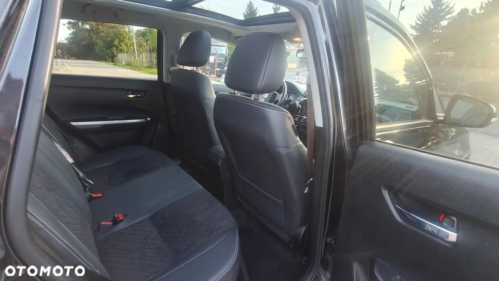 Suzuki Vitara 1.5 Dualjet Hybrid AGS Comfort+ "SHINKAI" - 15