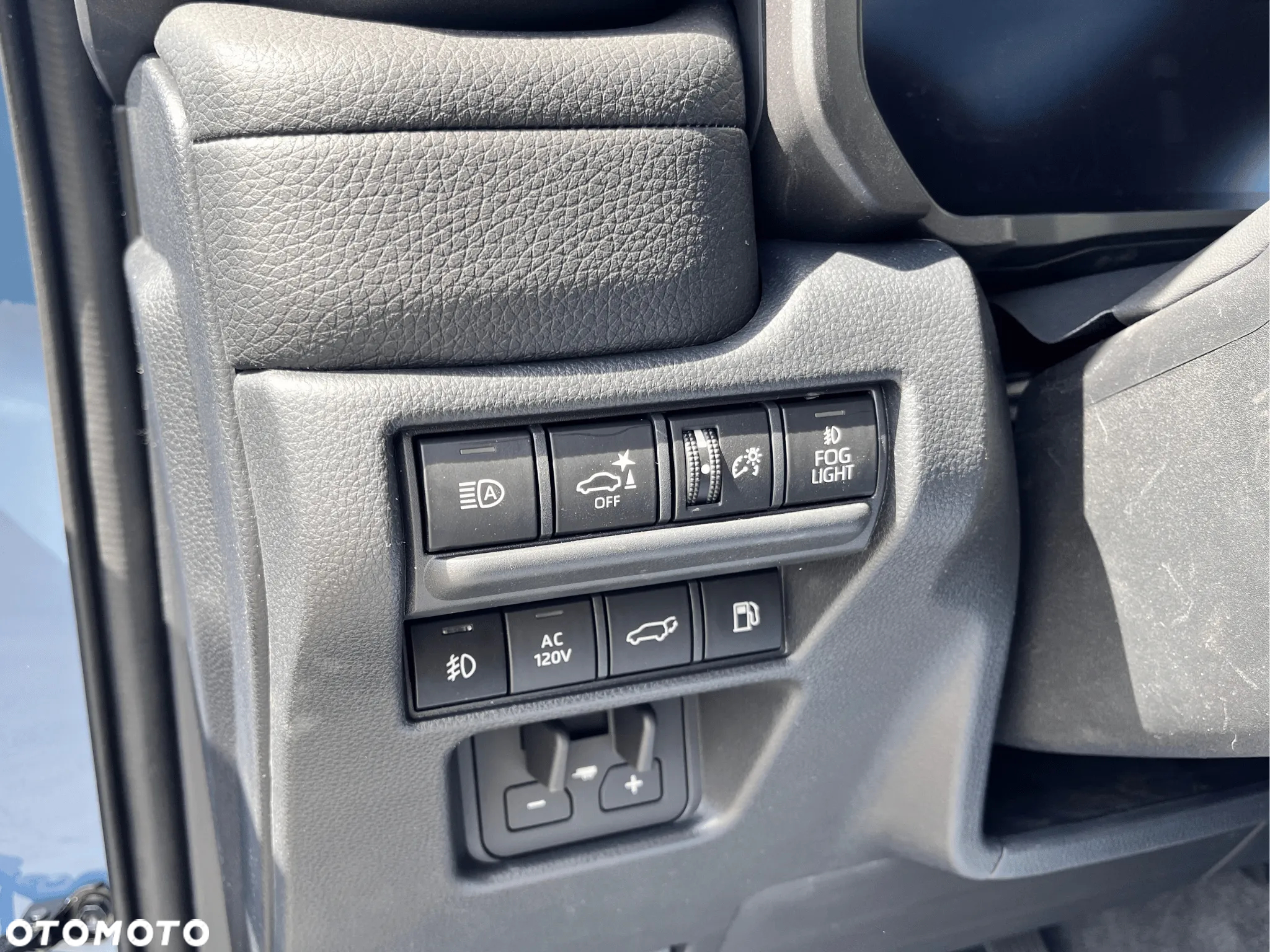Toyota Land Cruiser - 15