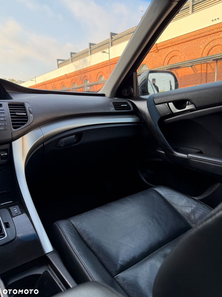 Honda Accord 2.4 Executive Nav - 11
