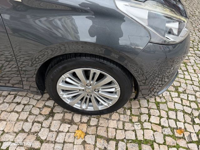 Peugeot 208 1.2 PureTech Style - 6