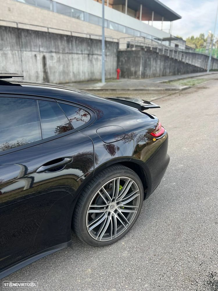Porsche Panamera 4 E-Hybrid - 6