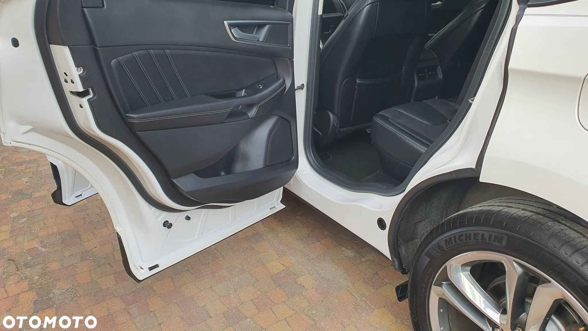 Ford Edge - 27