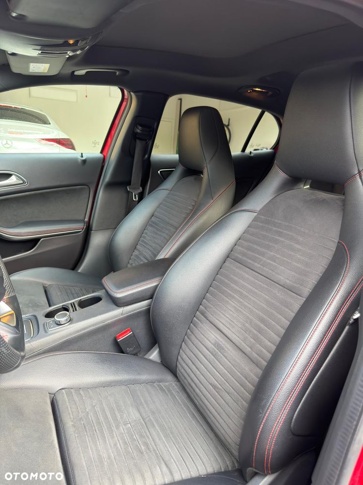 Mercedes-Benz GLA 220 4-Matic AMG Line - 8