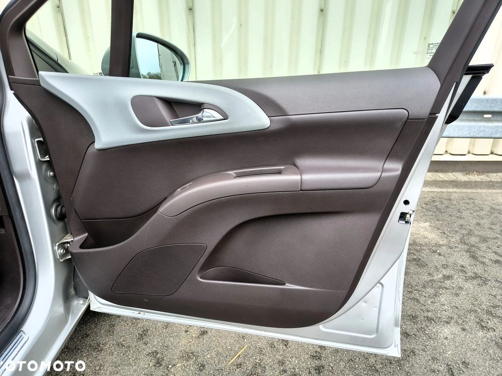 Opel Meriva 1.7 CDTI Cosmo - 25