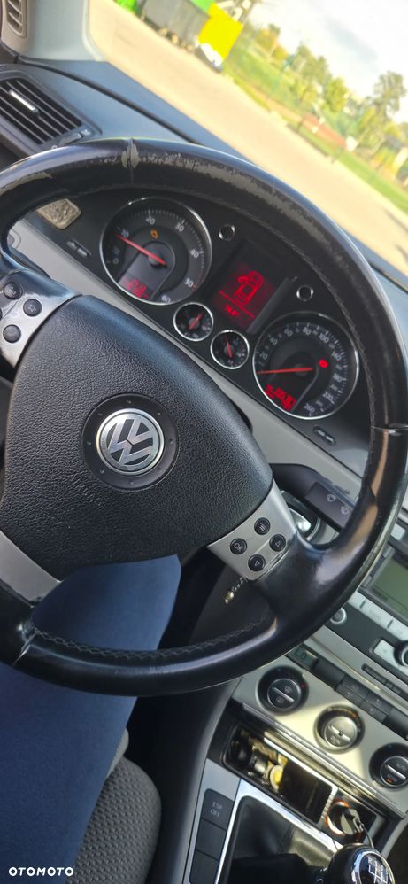 Volkswagen Passat - 23