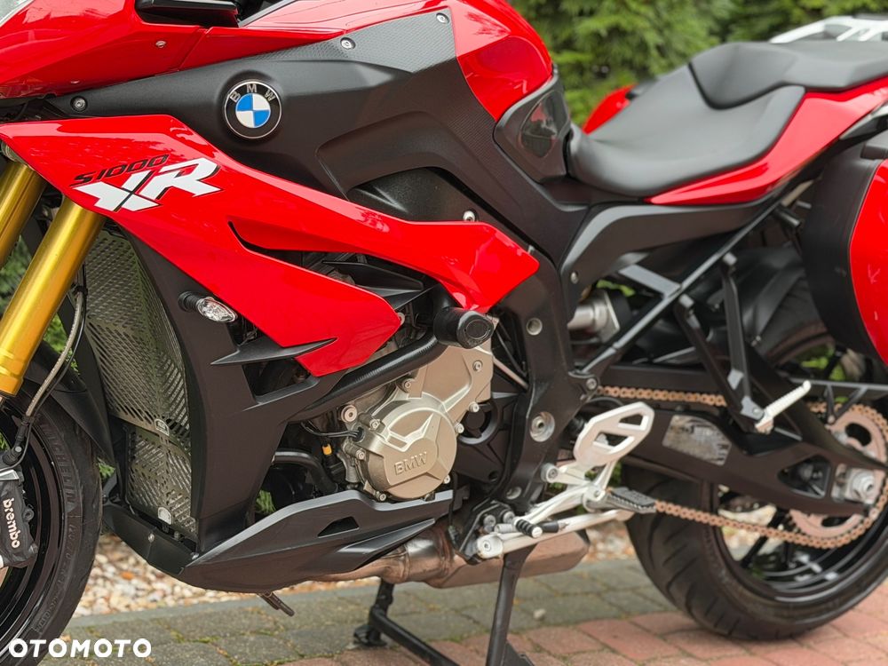 BMW XR - 17